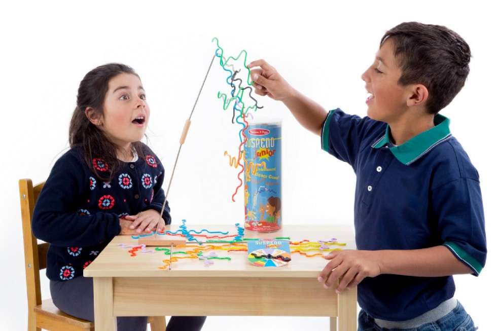 Melissa & Doug Junior Suspend Family Game