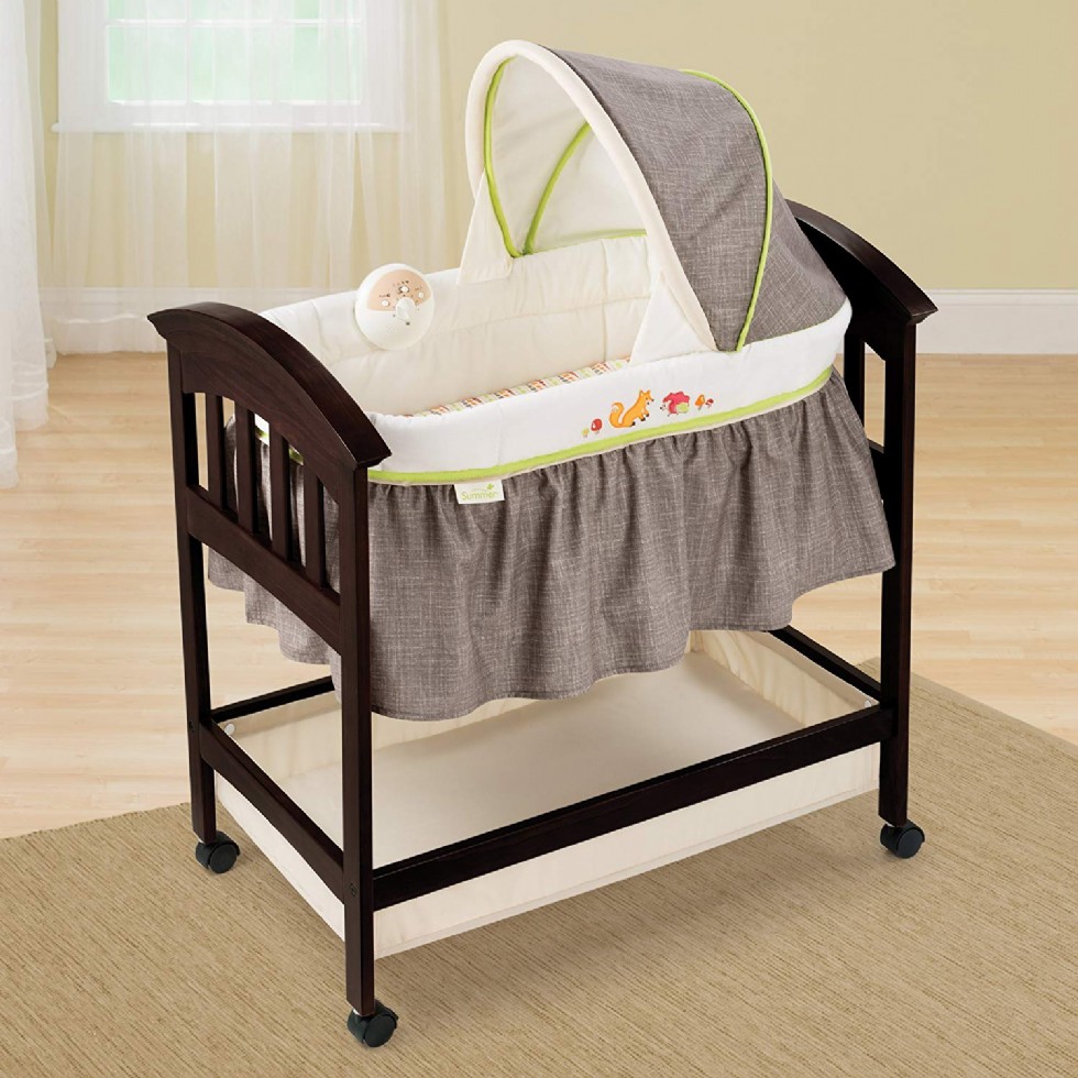 Summer Infant Classic Comfort Wood Bassinet, Fox and Friends