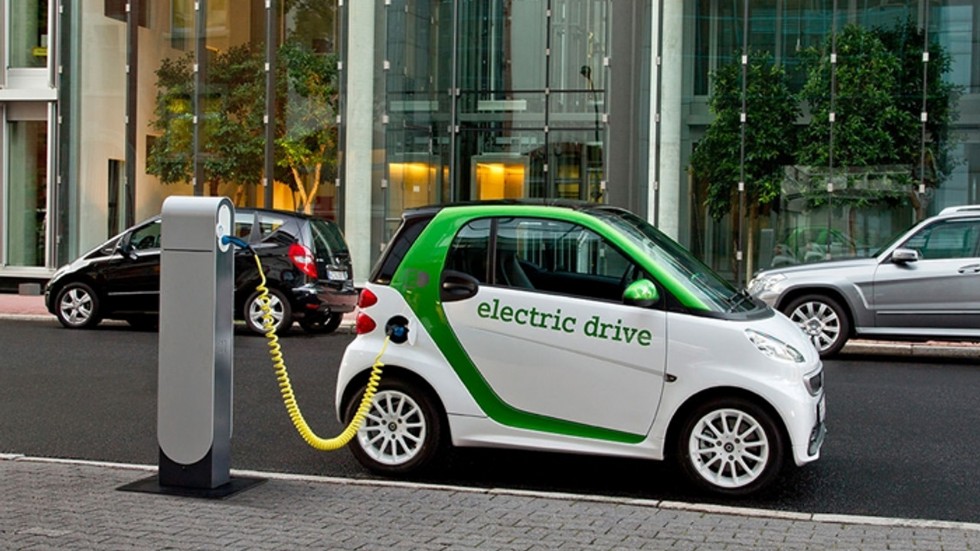 How long is the electric car battery life?