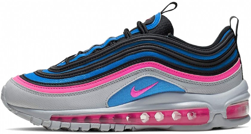 girls black nike sneakers