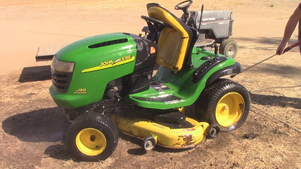 John Deere L130 lawn mower Lawn & Garden