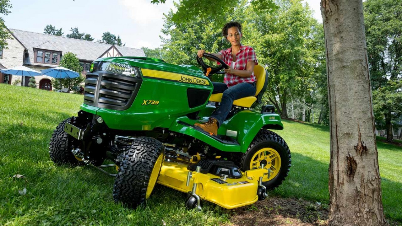 John Deere x739 lawn tractor