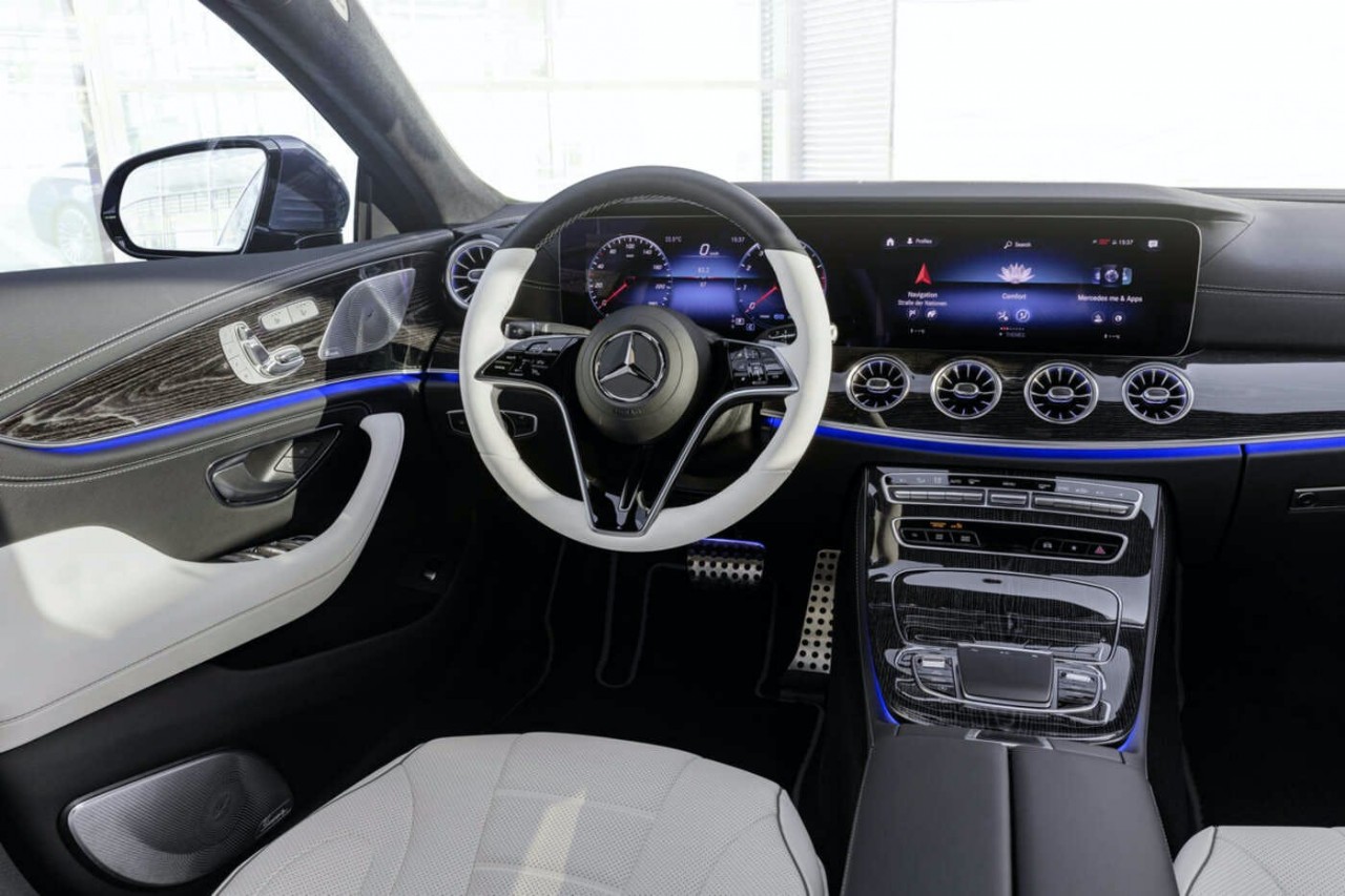 Mercedes Benz CLS class interior