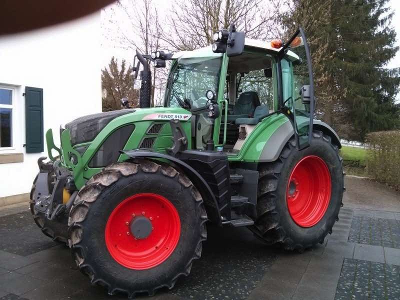 Fendt 513 tractor