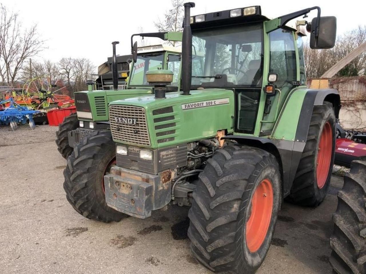 Fendt Favorit 509 tractor