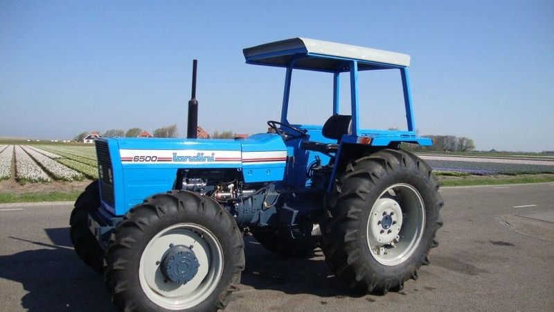 Fixing a hydraulic fault on a Landini 6500 tractor