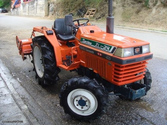 Fixing a hydraulic issue on a Kubota L1-24