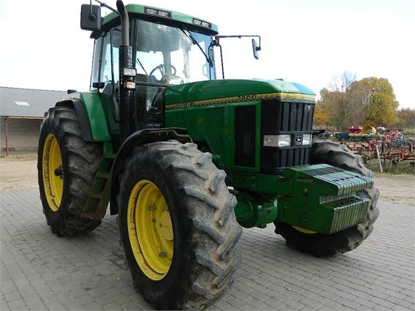 Fixing a hydraulic problem on a John Deere 7800