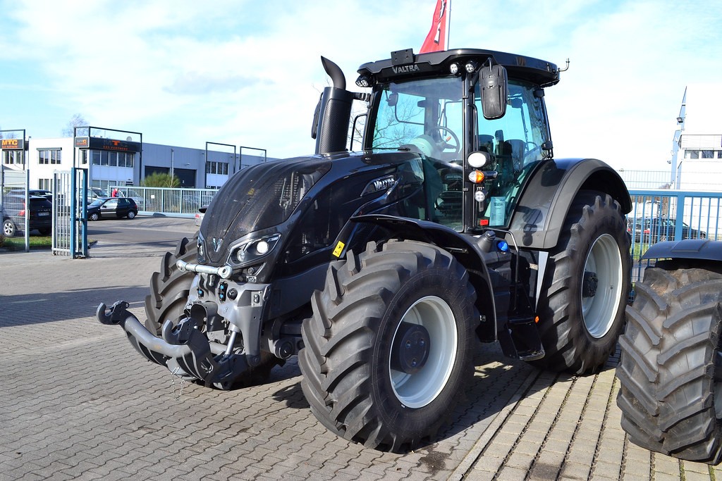 Hydraulic breakdown in a Valtra S274