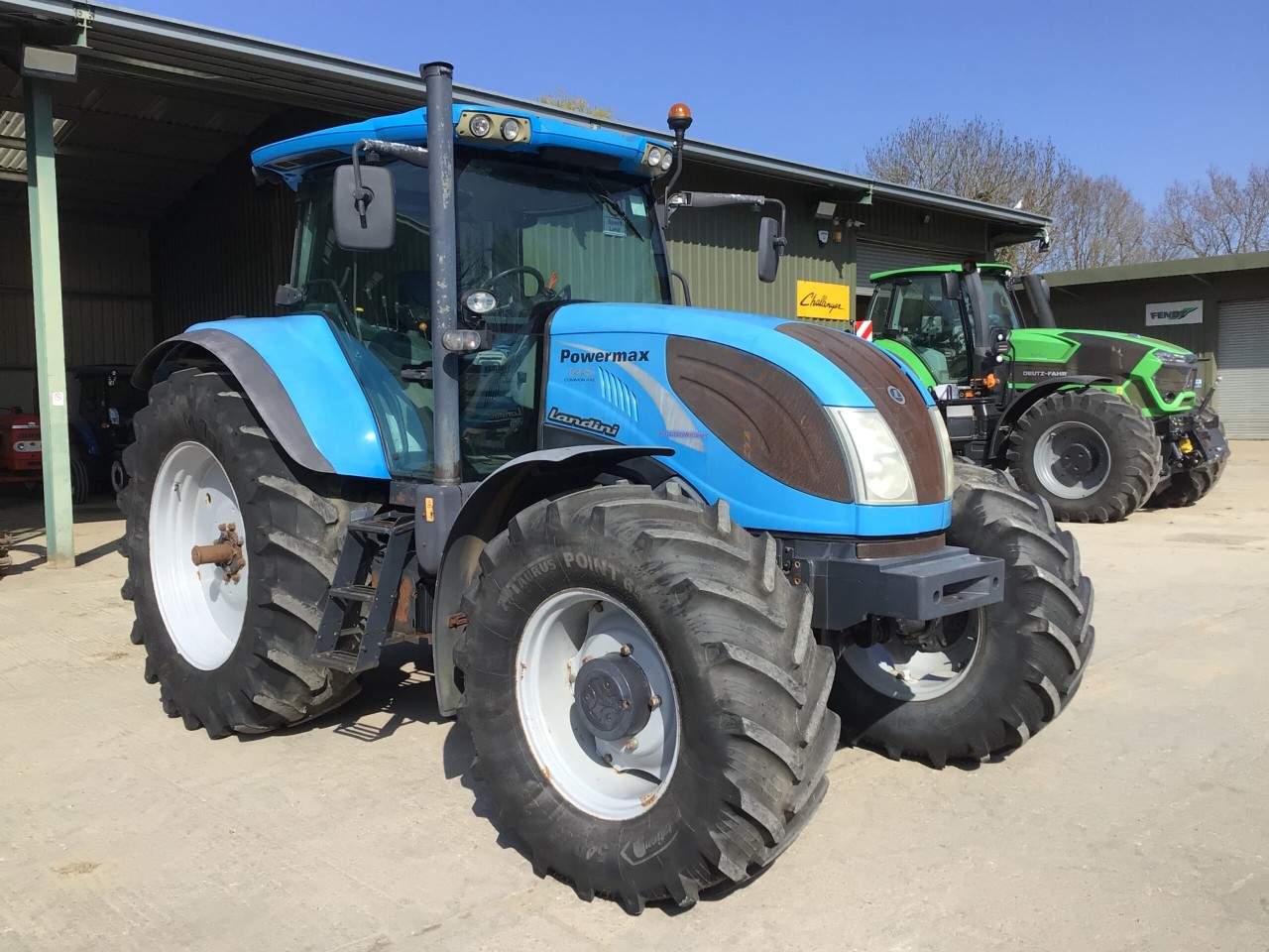 Hydraulic breakdown on a Landini Powermax tractor