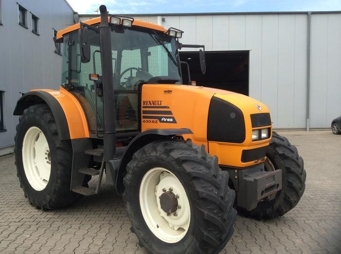 hydraulic fault on a Renault Ares tractor