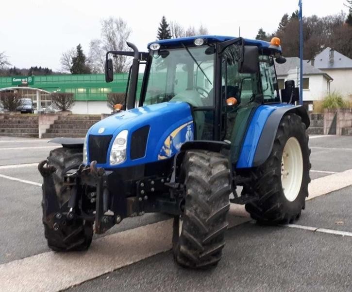 Hydraulic issue on a New Holland T5070 tractor