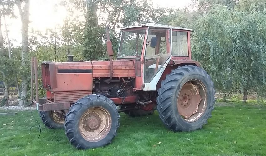 Hydraulic malfunction in a Renault 96 tractor