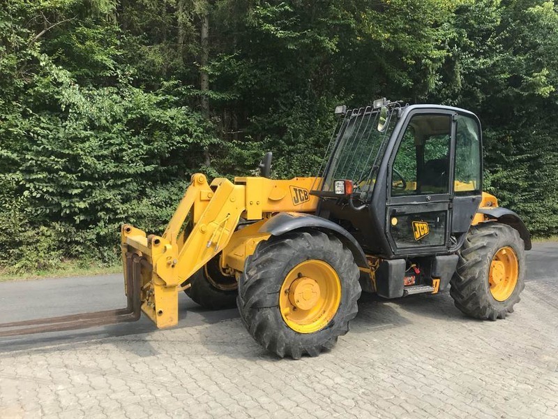 hydraulic malfunction on a JCB 530