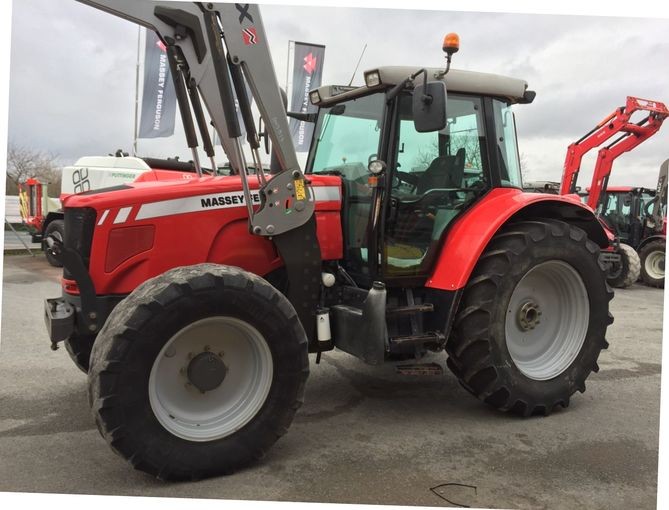 Massey Ferguson 5465