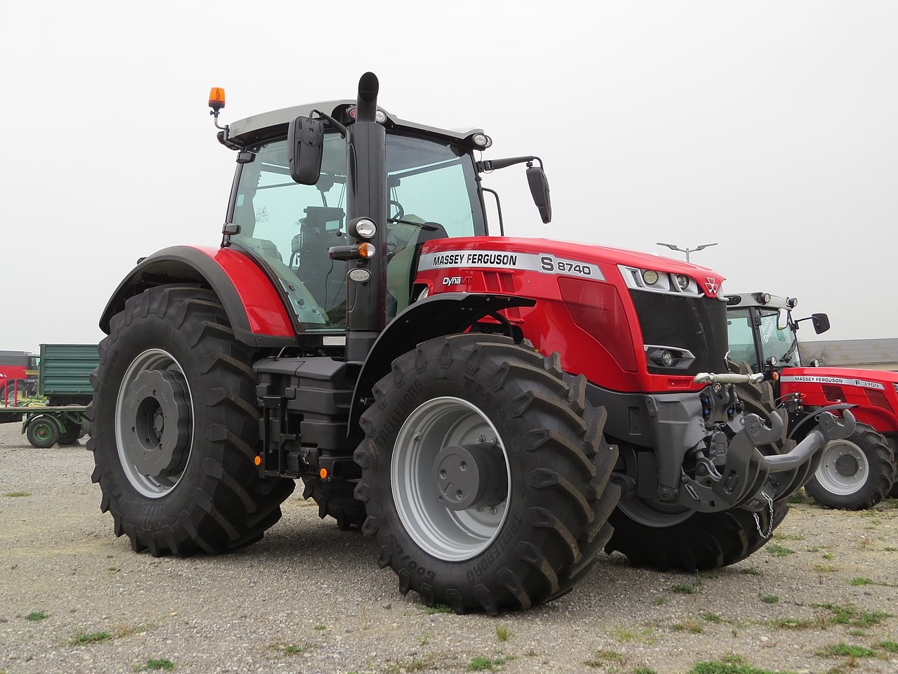 Massey Ferguson 740