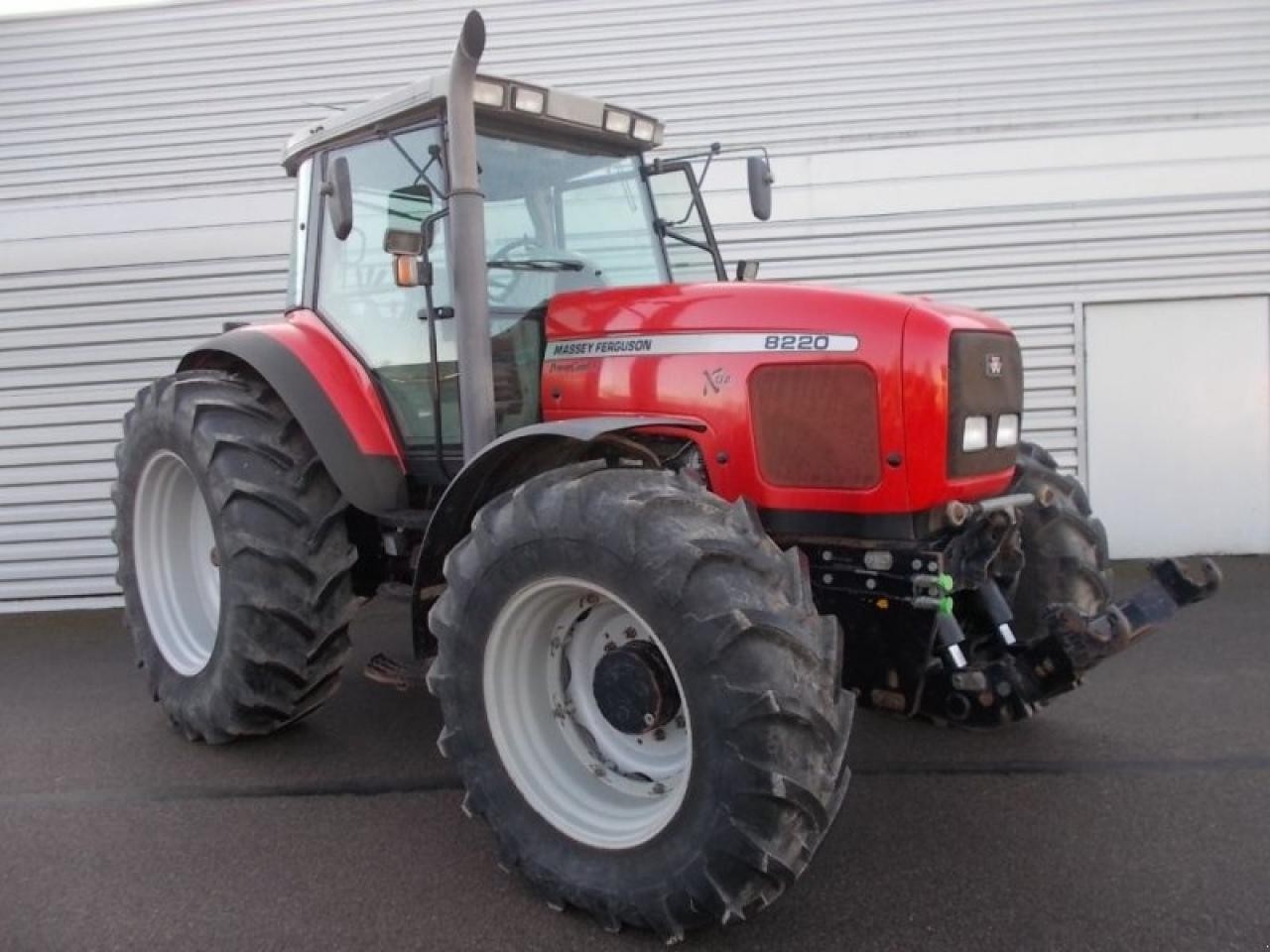 Massey Ferguson 8220