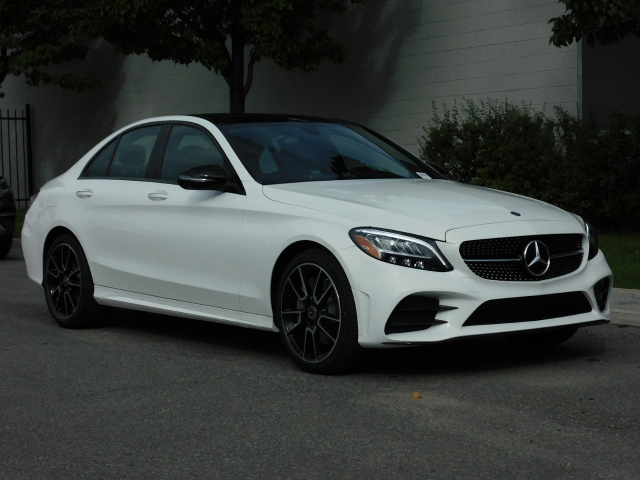 Choosing the Right Oil for Your Mercedes-Benz C 300 Sedan