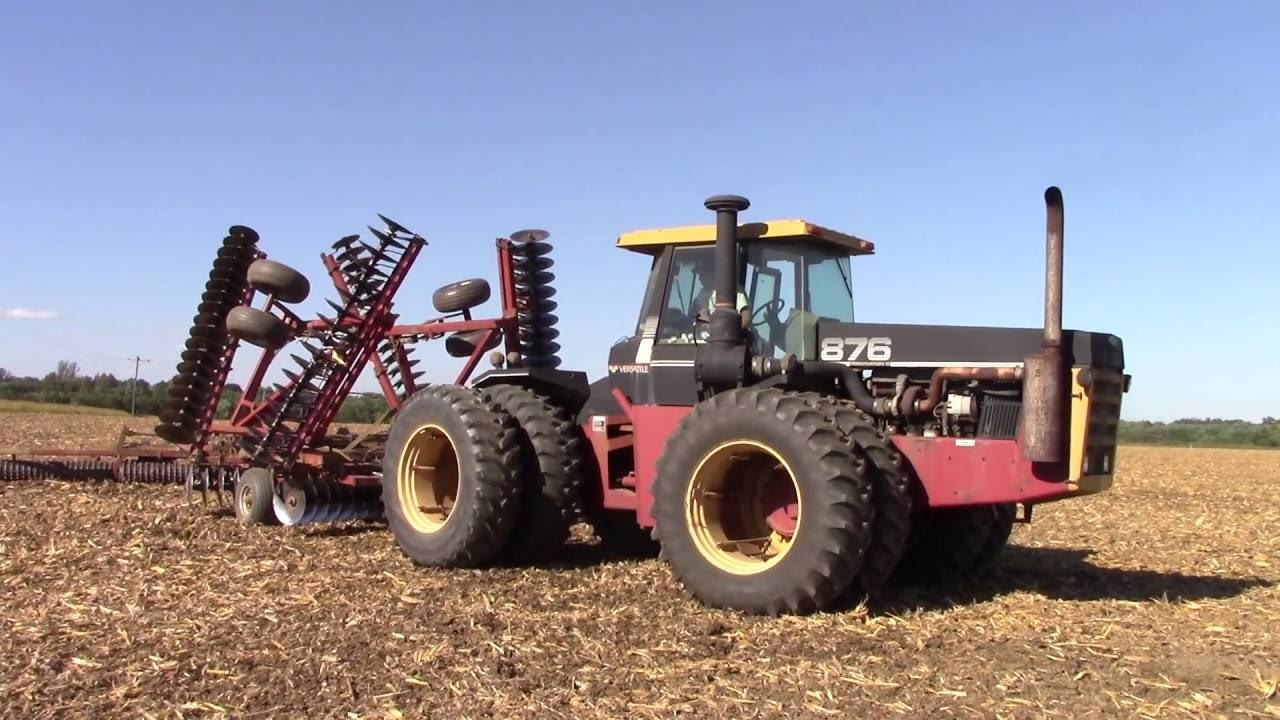 Repairing a hydraulic issue on a Versatile 876 tractor