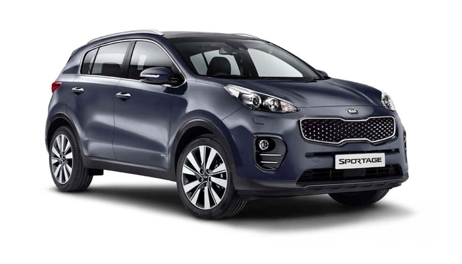 How much oil does a Kia Sportage hold and what type of oil does it require?