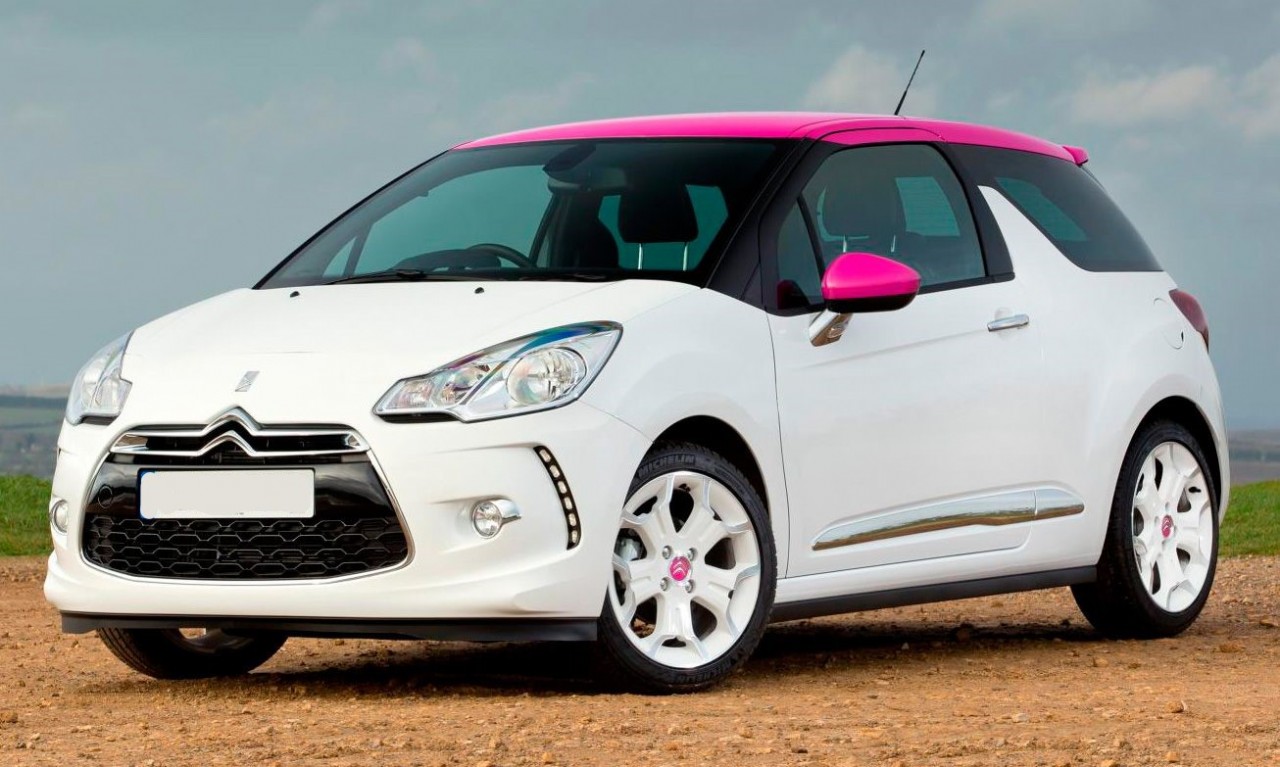 The fuel tank capacity and fuel consumption per 100 km for a Citroen DS3