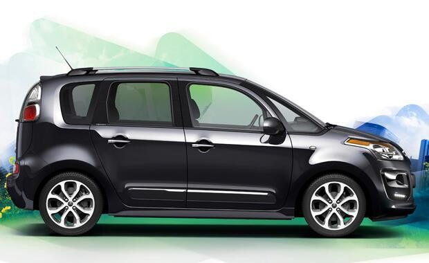 The fuel tank capacity and fuel consumption per 100 km for the Citroen C3 Picasso