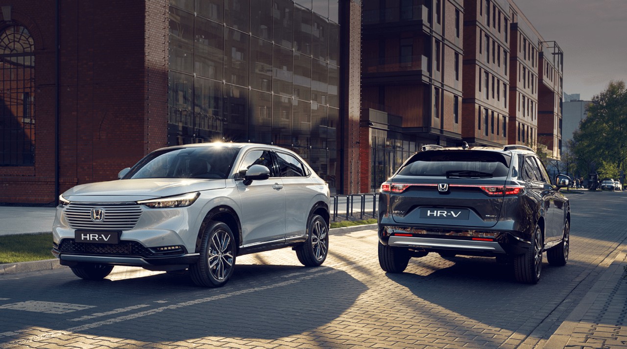 What is the fuel tank capacity and fuel consumption per 100 km of the