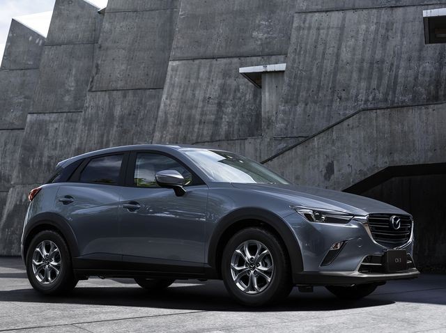 The fuel tank capacity and fuel consumption per 100 km for the Mazda CX-3
