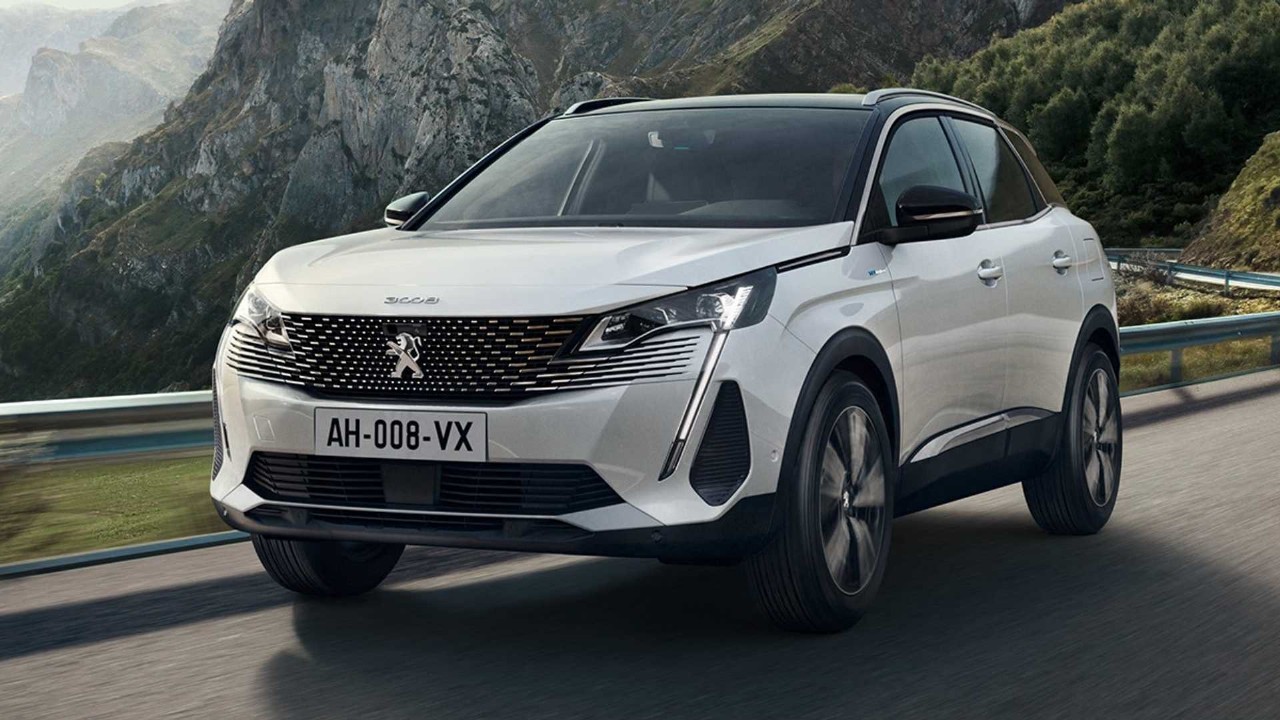 The fuel tank capacity and fuel consumption per 100 km for the Peugeot 3008