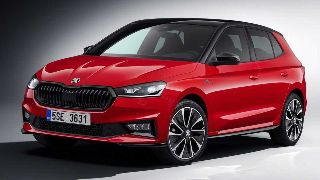 The fuel tank capacity and fuel consumption per 100 km for the Skoda Fabia