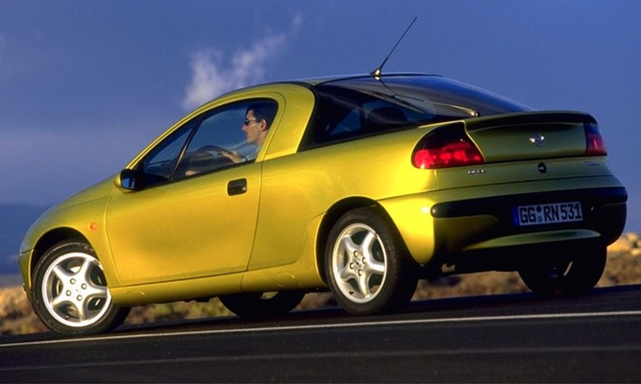 The fuel tank capacity of an Opel Tigra