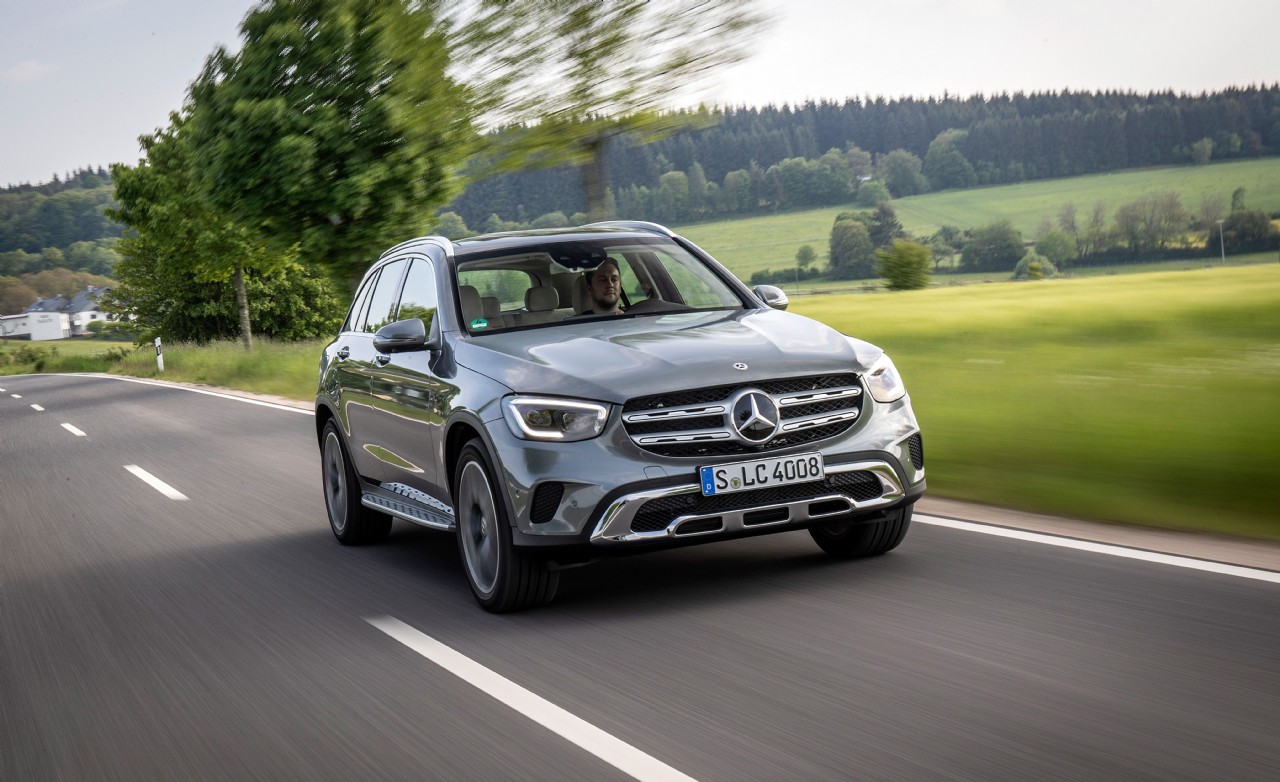The Mercedes-Benz GLC 300 4MATIC SUV requires synthetic oil