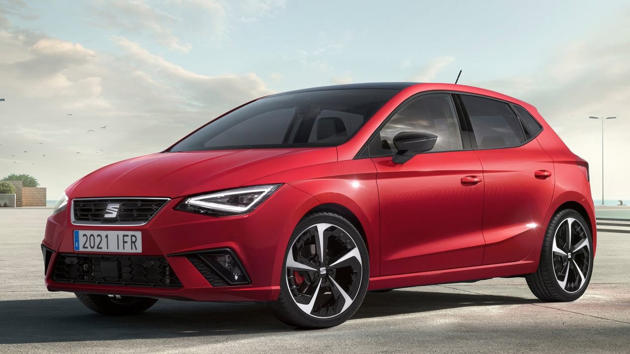 The oil capacity and recommended oil type for the Seat Ibiza