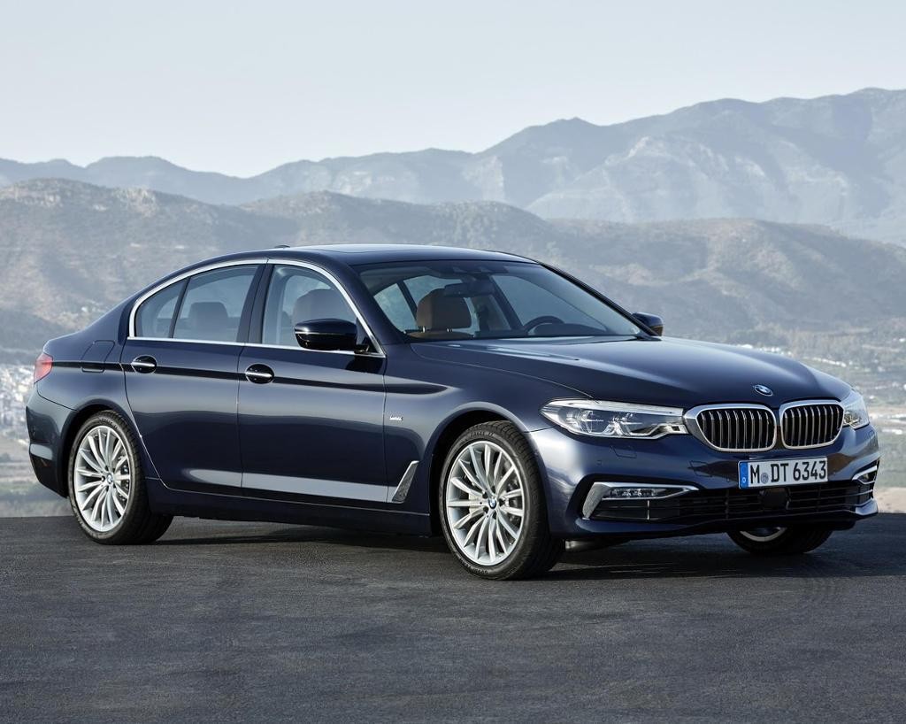 The oil capacity and type for a BMW 530d xDrive