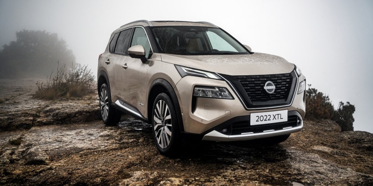 The oil capacity and type for a Nissan X-Trail