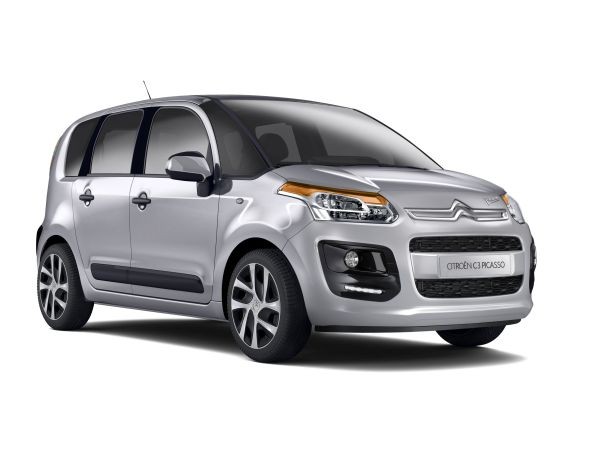 The oil capacity and type for the Citroen C3 Picasso