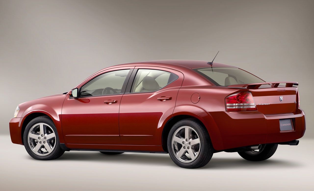 The oil capacity and type for the Dodge Avenger