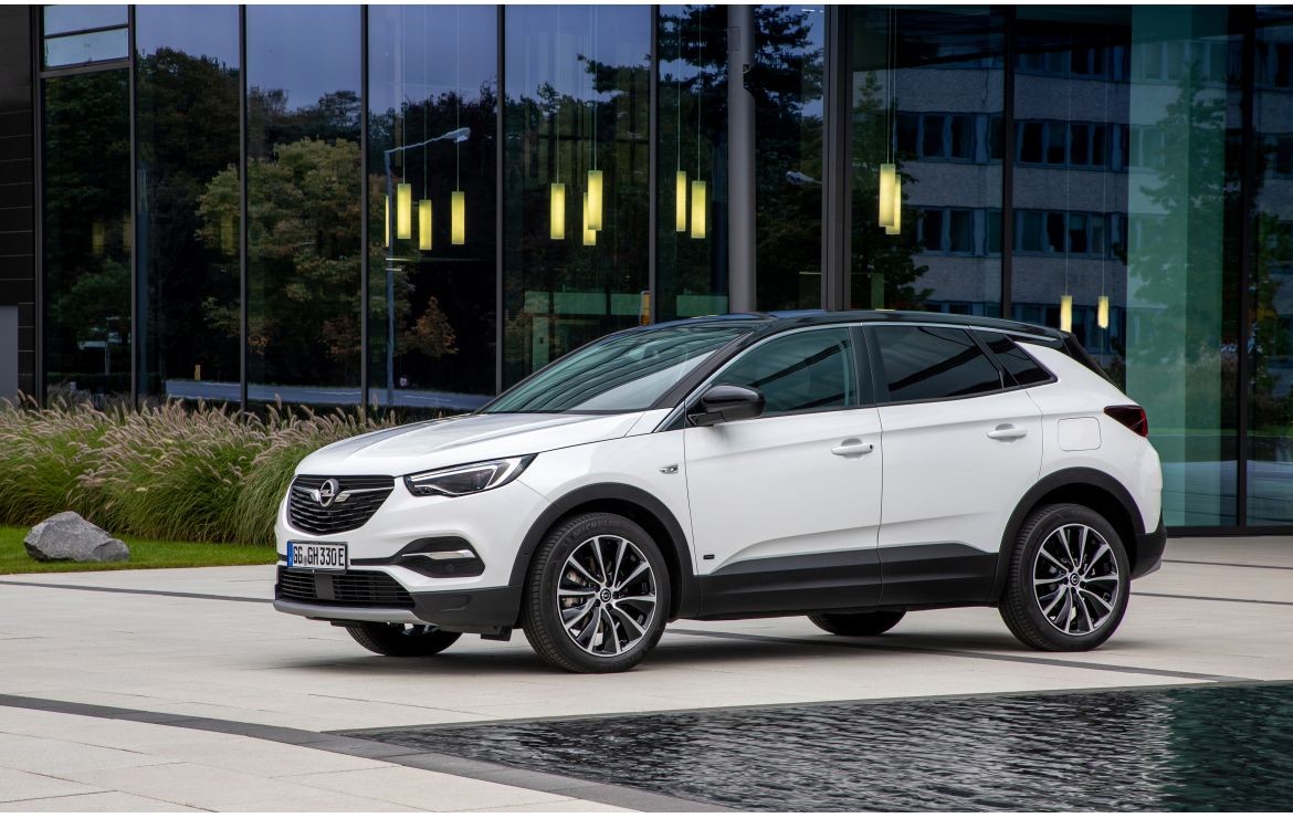 The oil capacity and type for the Opel Grandland X