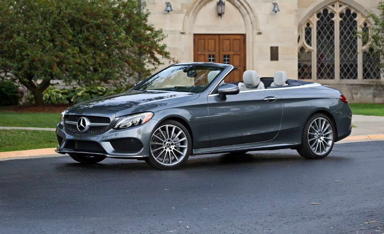 The oil capacity and type required for the Mercedes-Benz C 300 Cabriolet