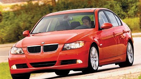 The recommended oil capacity and type for a BMW 325i