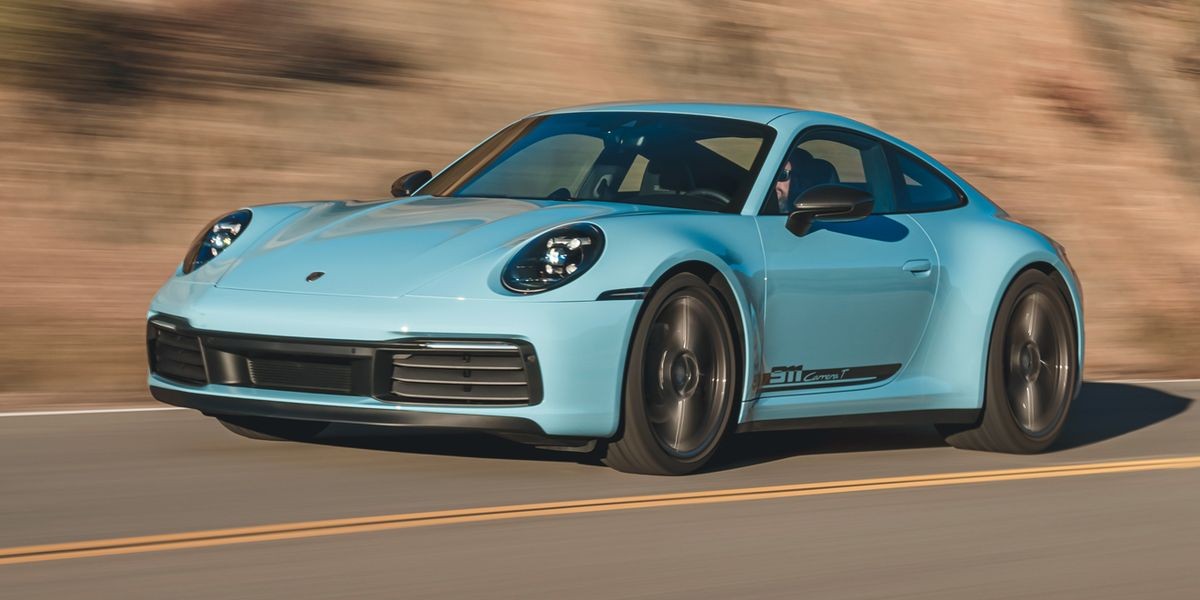 The recommended oil capacity and type for a Porsche 911