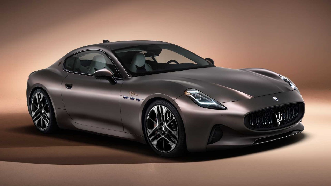 The recommended oil capacity and type for the Maserati GranTurismo