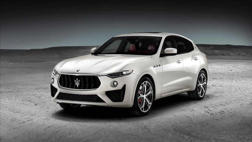 The recommended oil capacity and type for the Maserati Levante