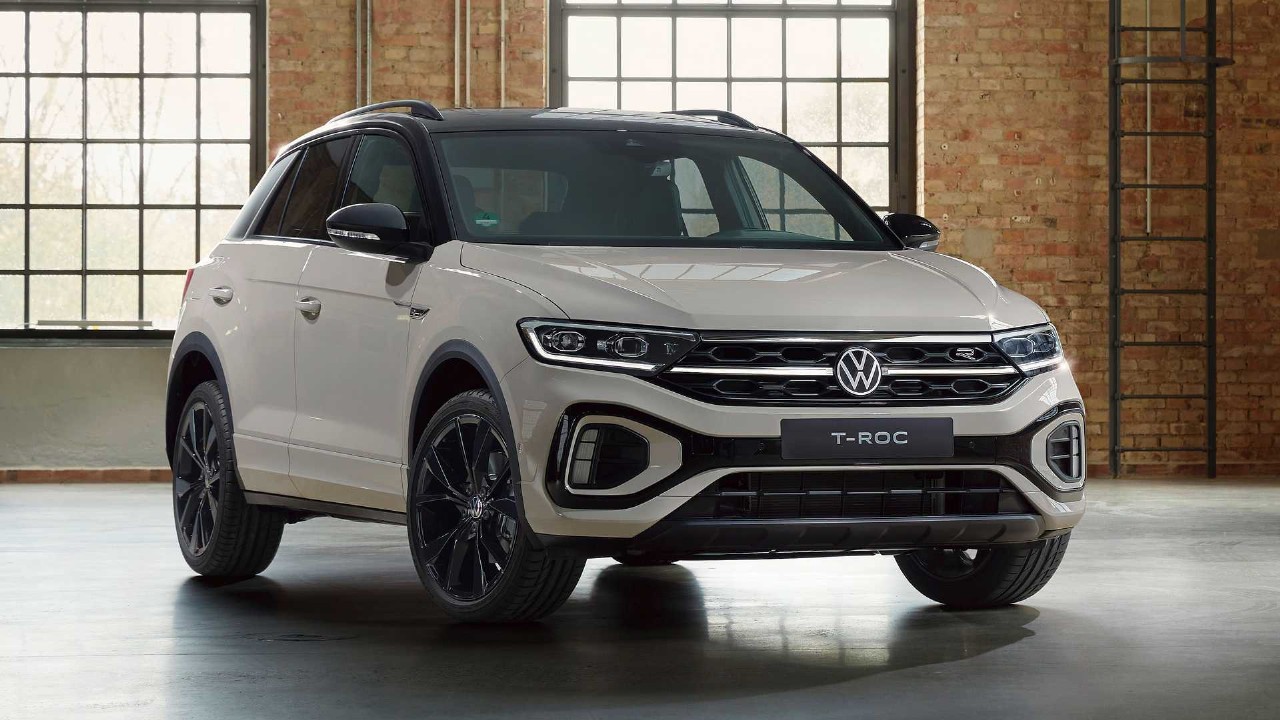 The recommended oil capacity and type for the Volkswagen T-Roc