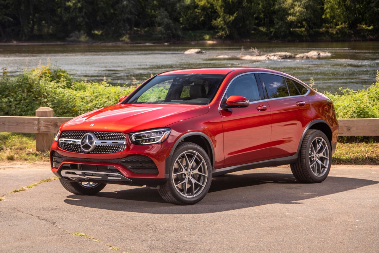 The recommended oil type for the Mercedes-Benz GLC 300 Coupe