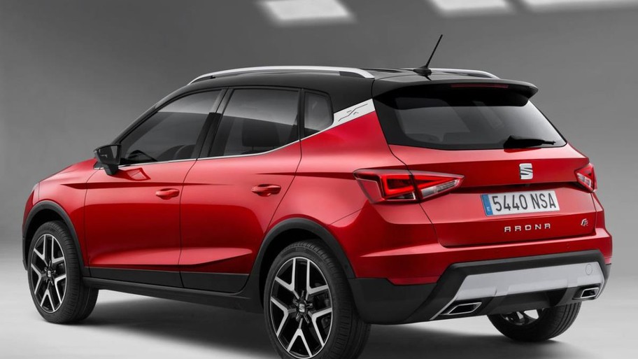 The type of oil and amount required for optimal performance in a Seat Arona