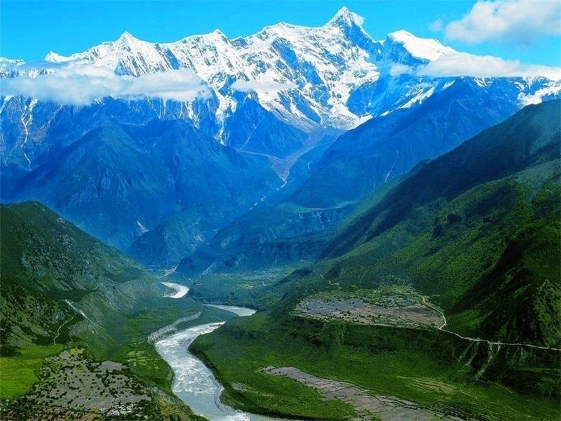 The Yarlung Tsangpo Grand Canyon of the Himalayas, Tibet