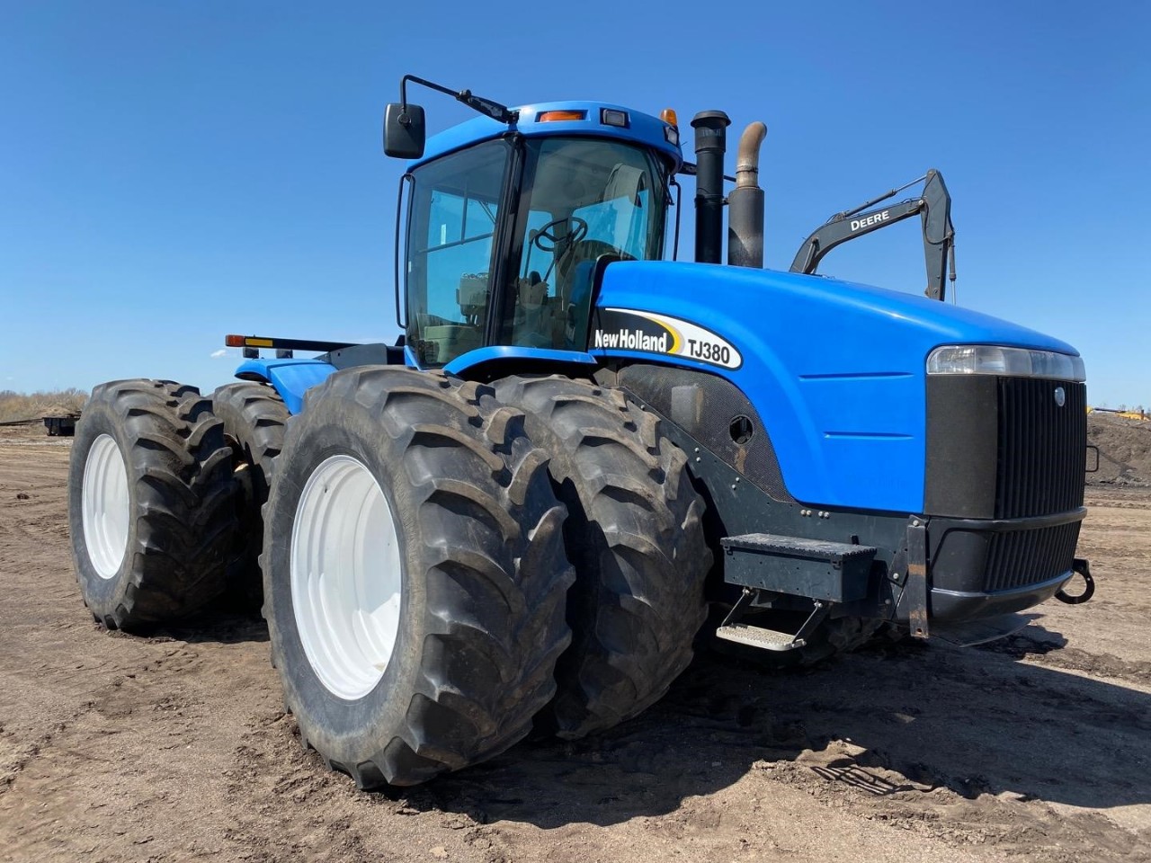 Troubleshooting hydraulic problems on a New Holland TJ380