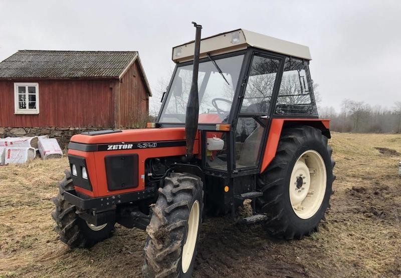 Zetor 4340 tractor