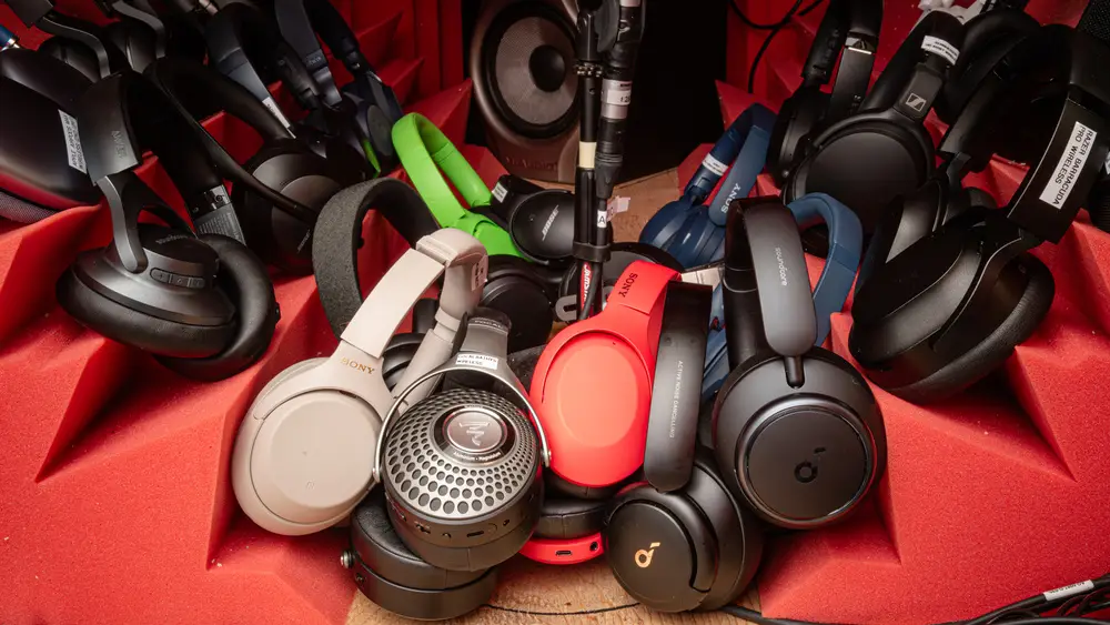Best Noise-Cancelling Headphones for Travel